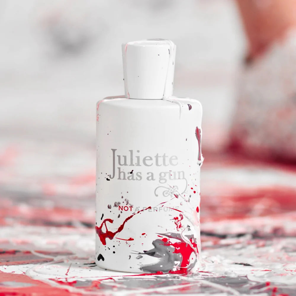 Juliette has a gun